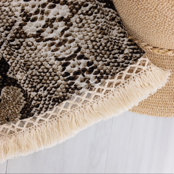 Mar by Vix •  Beach Coverup - Picture 7 of 7